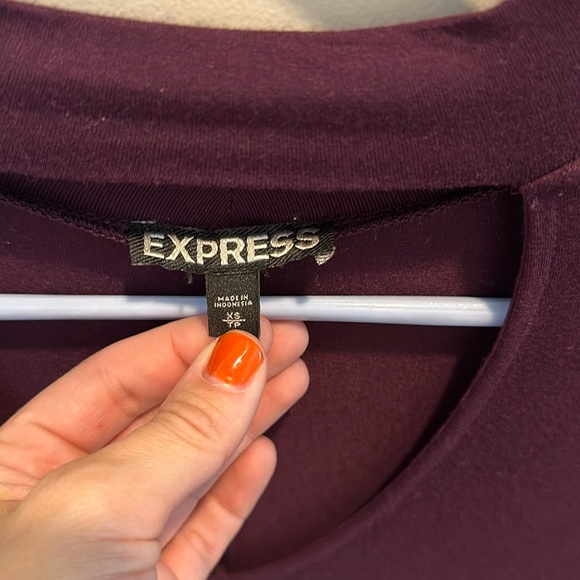 Express dress - Picture 2 of 3